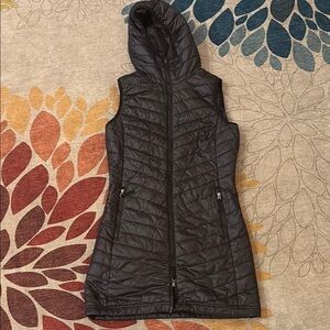 Women's Skhoop Debbie Black Quilted Hooded Vest dress S